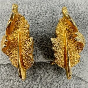 Vintage Coro Gold Leaf Earrings Clip On Signed Curled Leaf Design Mid Century